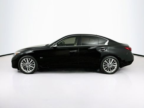 Used 2018 INFINITI Q50 Luxe w/ Essential Package (3.0T Luxe) AWD/4WD image 4