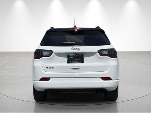 Used 2022 Jeep Compass High Altitude AWD/4WD image 4