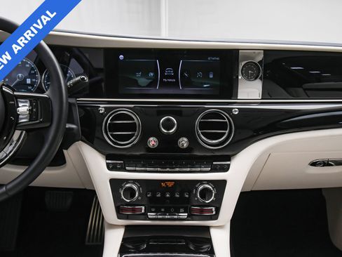 Used 2023 Rolls-Royce Ghost image 42