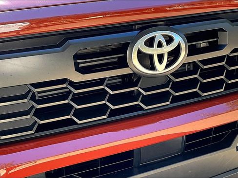 Used 2025 Toyota Tacoma TRD Off-Road image 30