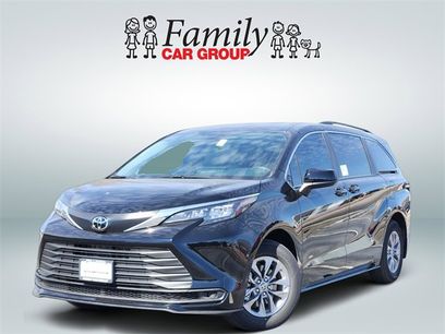 New 2026 Toyota Sienna LE