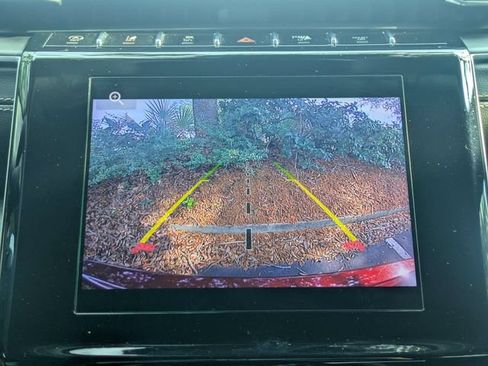 Used 2023 Jeep Grand Cherokee Laredo RWD image 21