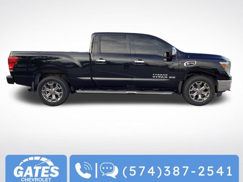 Used 2019 Nissan Titan SL w/ Texas Titan Edition AWD/4WD image 12
