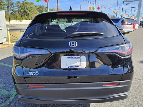 Used 2024 Honda HR-V LX image 10