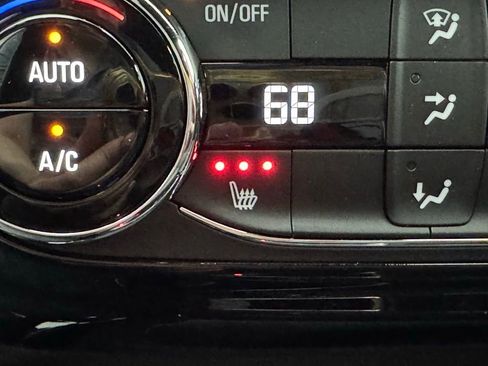 Used 2024 Chevrolet Trax RS w/ Driver Confidence Package image 5