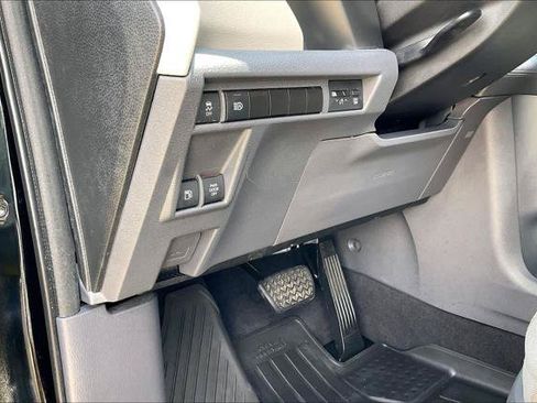 Certified 2021 Toyota Sienna LE FWD image 34