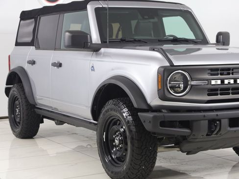 Used 2022 Ford Bronco Black Diamond AWD/4WD image 35