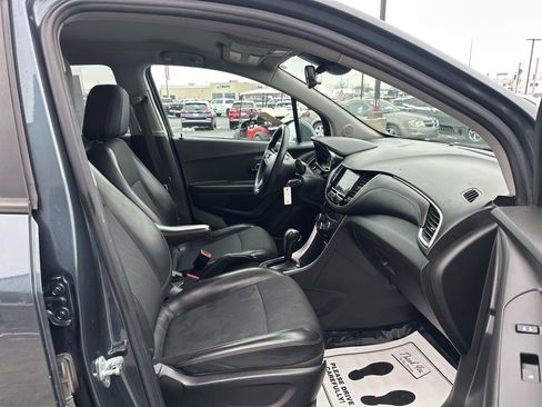 Used 2022 Chevrolet Trax LT AWD/4WD image 20