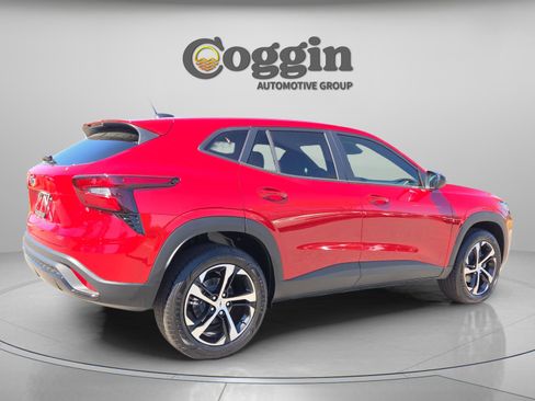 New 2026 Chevrolet Trax RS image 6
