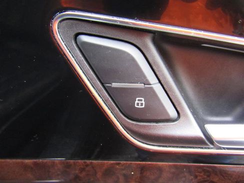 Used 2018 Audi Q7 3.0T Premium Plus image 48