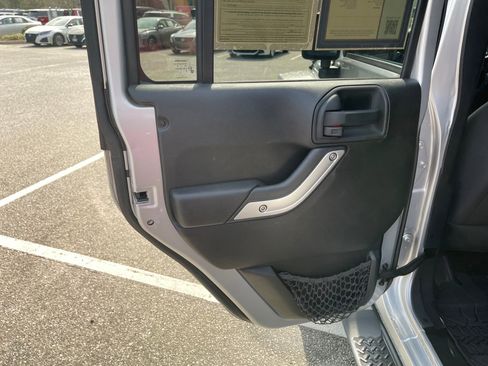 Used 2012 Jeep Wrangler Unlimited Sahara w/ Connectivity Group image 20