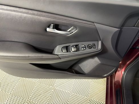 Used 2022 Nissan Sentra SV FWD image 11