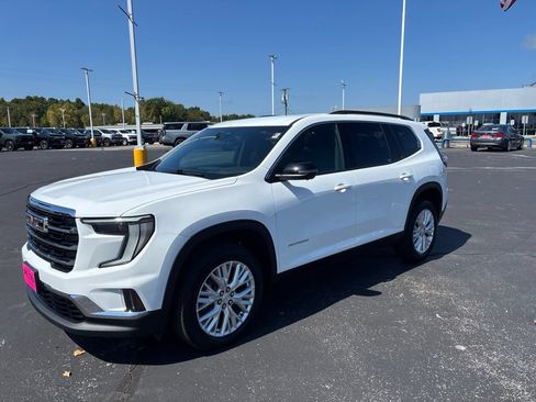 Used 2026 GMC Acadia Elevation w/ Elevation Premium Package FWD image 3