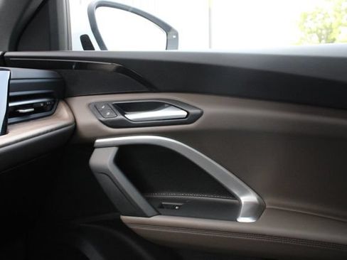Used 2025 Audi Q5 Premium w/ Convenience Package AWD/4WD image 20