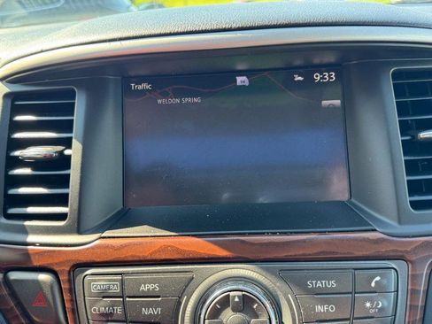 Used 2019 Nissan Pathfinder Platinum AWD/4WD image 24