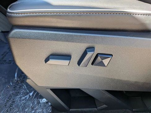 Used 2024 Tesla Cybertruck AWD Crew Cab image 16