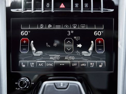Used 2022 Lamborghini Urus AWD/4WD image 70