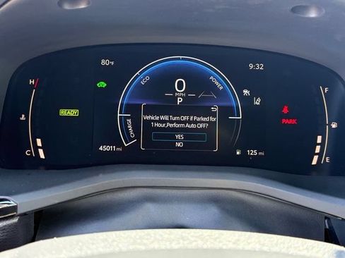 Used 2025 Toyota Camry SE FWD image 16