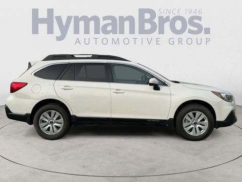 Used 2019 Subaru Outback 2.5i Premium w/ Popular Package #2 AWD/4WD image 2