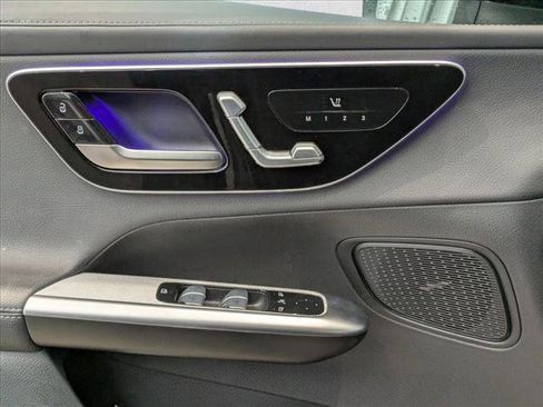 Used 2023 Mercedes-Benz GLC 300 GLC 300 image 18