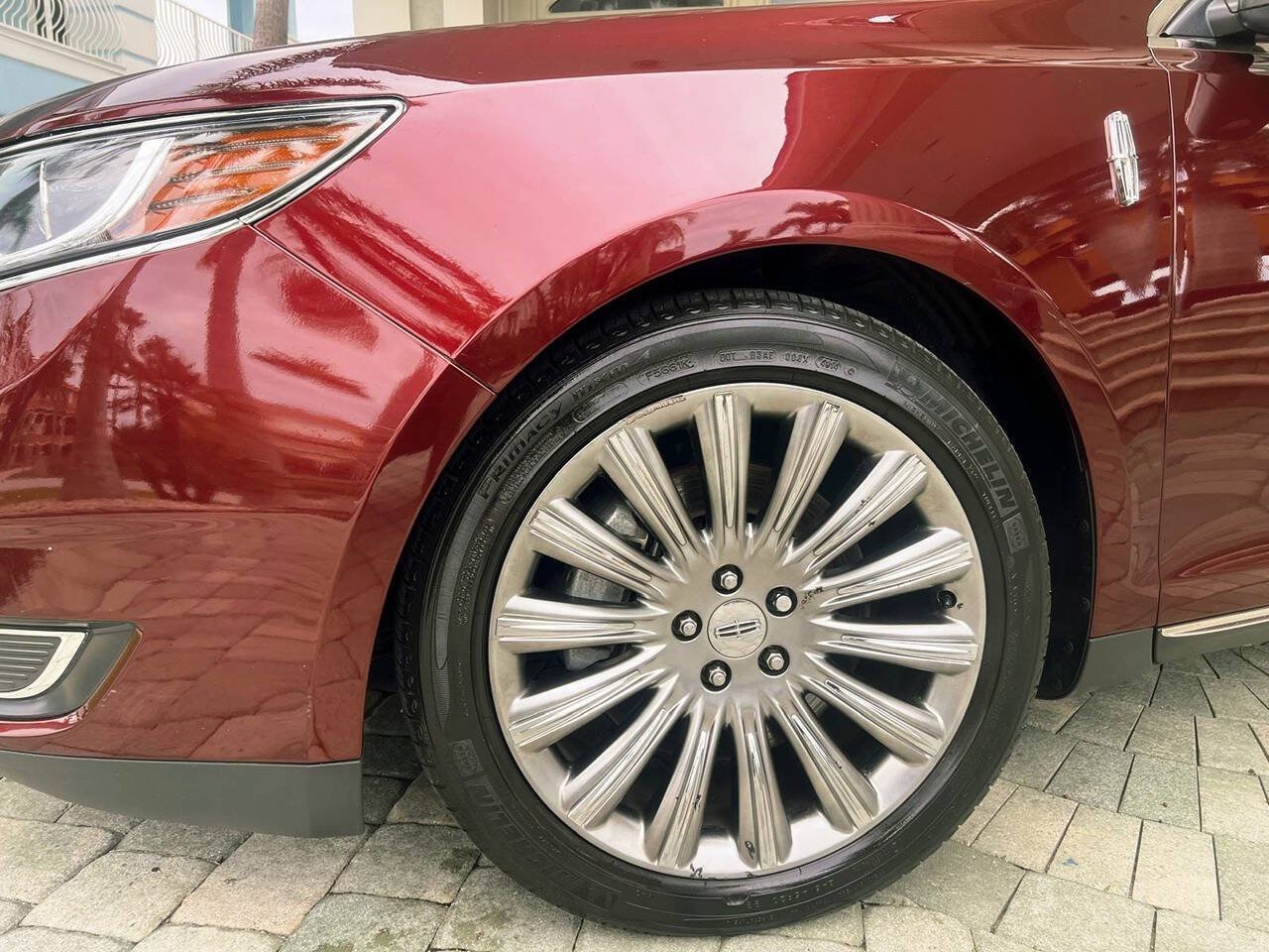 Used 2015 Lincoln MKS AWD w/ Equipment Group 101A image 2