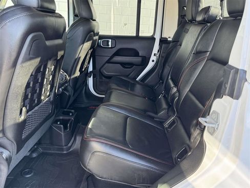 Used 2022 Jeep Gladiator Rubicon image 17