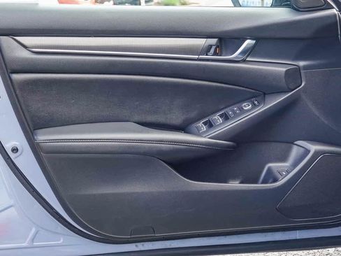 Used 2022 Honda Accord Sport image 19