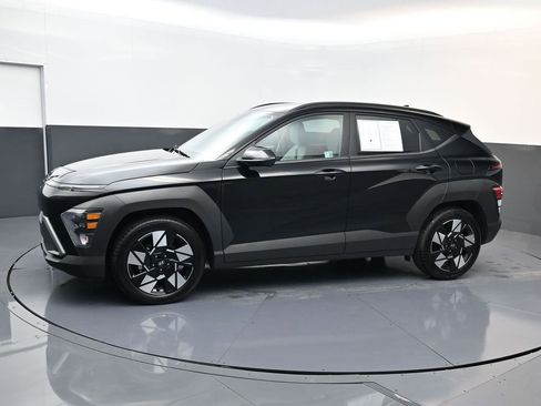Certified 2025 Hyundai Kona SEL image 7