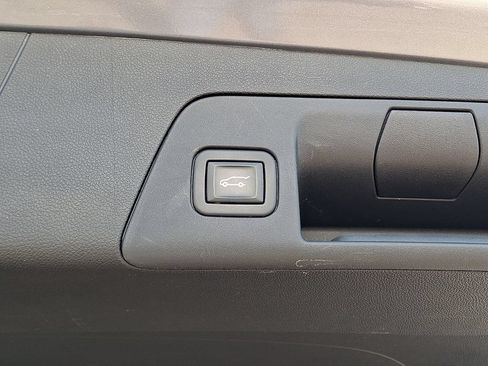 Used 2021 Buick Envision Preferred AWD/4WD image 29