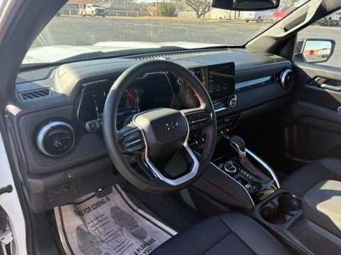 Used 2023 Chevrolet Colorado Z71 w/ Z71 Convenience Package 2 image 11