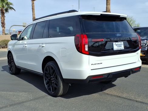 New 2026 Ford Expedition Platinum image 3