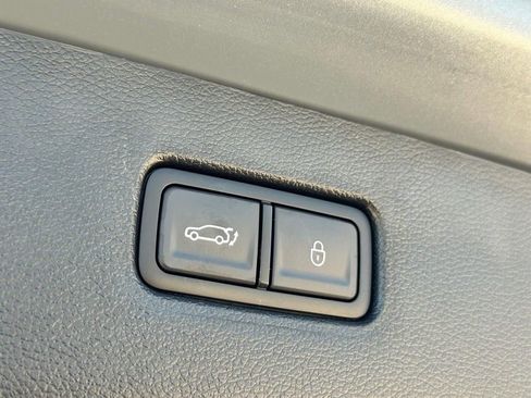 Used 2024 Genesis GV80 2.5T image 10