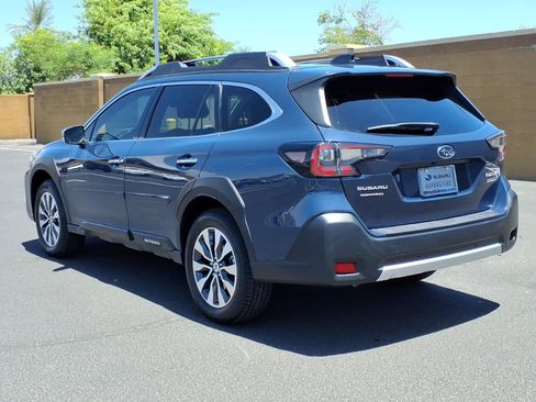 Certified 2023 Subaru Outback Touring AWD/4WD image 5