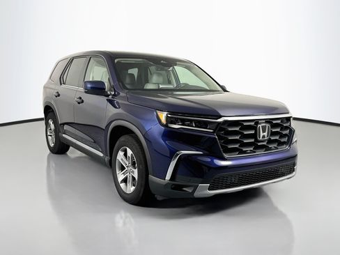 Certified 2024 Honda Pilot EX-L image 3