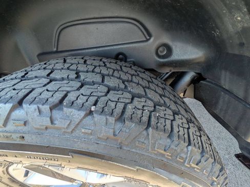 Used 2021 Jeep Wrangler Unlimited Sahara w/ Uconnect 4C Nav & Sound Group AWD/4WD image 8
