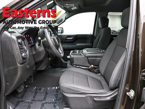 Used 2020 Chevrolet Silverado 1500 Custom w/ Custom Value Package AWD/4WD image 13