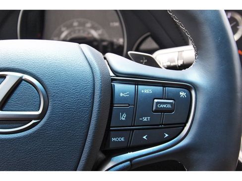 Used 2022 Lexus LS 500 RWD image 15