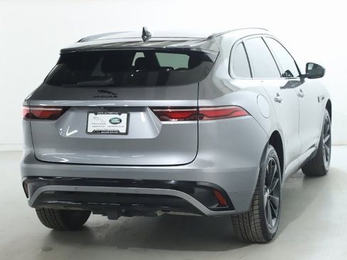 Used 2025 Jaguar F-PACE R-Dynamic S image 9
