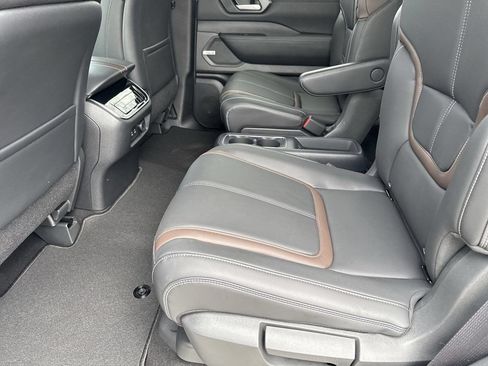 New 2026 Nissan Armada SL w/ Captain's Chari Seat Package RWD image 17