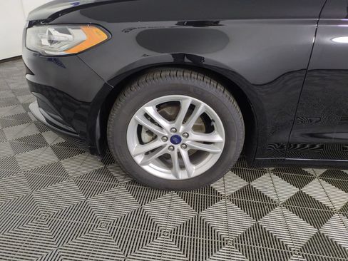 Used 2018 Ford Fusion SE w/ Fusion SE Technology Package FWD image 25