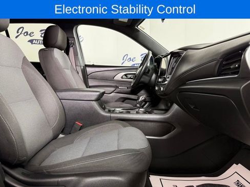 Used 2023 Chevrolet Traverse LT w/ LPO, Cargo Package image 17
