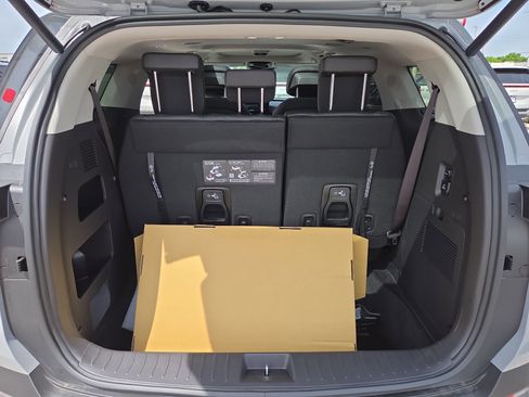 New 2026 Kia Carnival SX Prestige FWD image 8