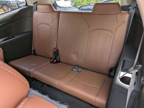 Used 2015 Chevrolet Traverse LTZ image 15