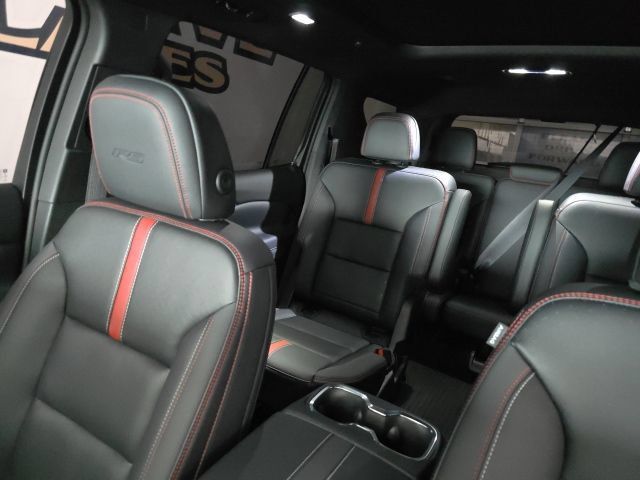 Used 2026 Chevrolet Traverse RS w/ LPO, Floor Liner Package AWD/4WD image 18