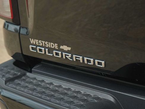 Used 2025 Chevrolet Colorado W/T w/ WT Convenience Package II RWD image 8