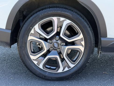 Used 2023 Subaru Ascent Limited AWD/4WD image 9