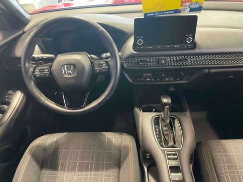 Certified 2025 Honda HR-V Sport image 11