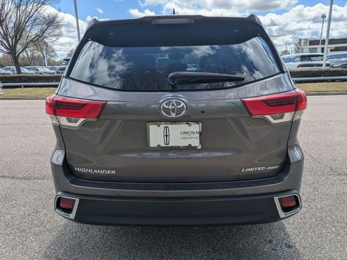 Used 2019 Toyota Highlander Limited image 4
