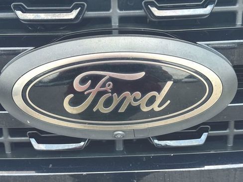 Used 2023 Ford F250 XLT w/ Black Appearance Package AWD/4WD image 31