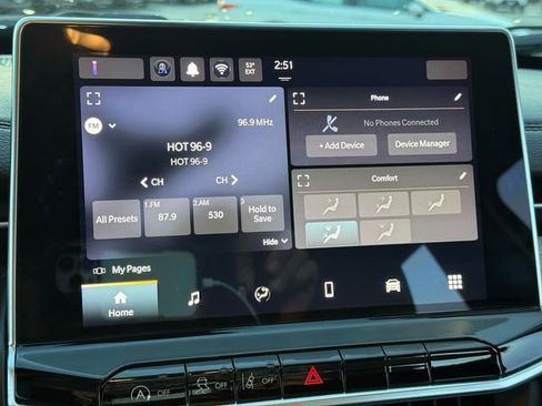 Used 2024 Jeep Compass Latitude image 15